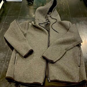 TYR - XL - Hooded - Full Zip Up